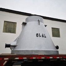 Le colate ed i pezzi fucinati dell'acciaieria scorificano la siviera per scorie della ciotola delle scorie del vaso