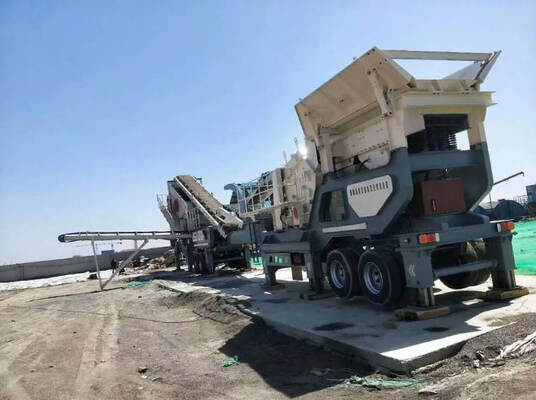 L'impianto di frantumazione mobile opera senza intoppi con una produzione di materiale stabile