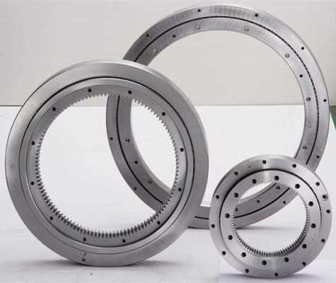 Rullo cilindrico attraversato singola fila 62HRC che vuota Ring Bearing