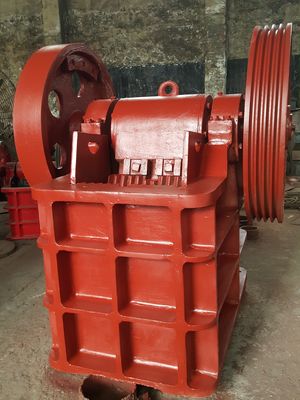 la macchina del frantoio per pietre della mandibola di 300r/Min 21T/H per roccia estrae l'estrazione mineraria della ghiaia e della sabbia