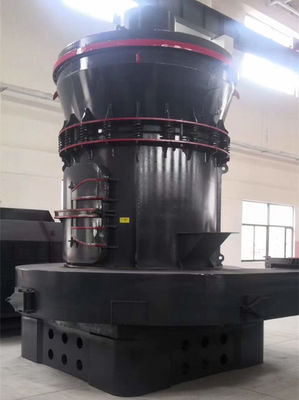 Attrezzatura Raymond Grinding Mill Machine del mulino della macinazione del minerale metallifero della polvere 120tph della sabbia della silice